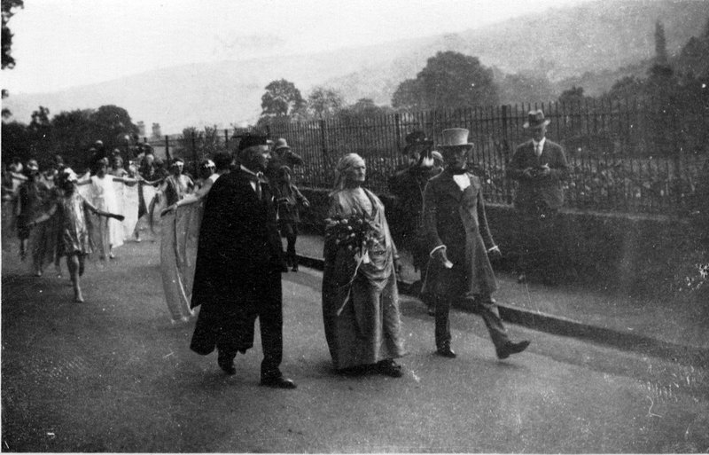 1929 pageant procession